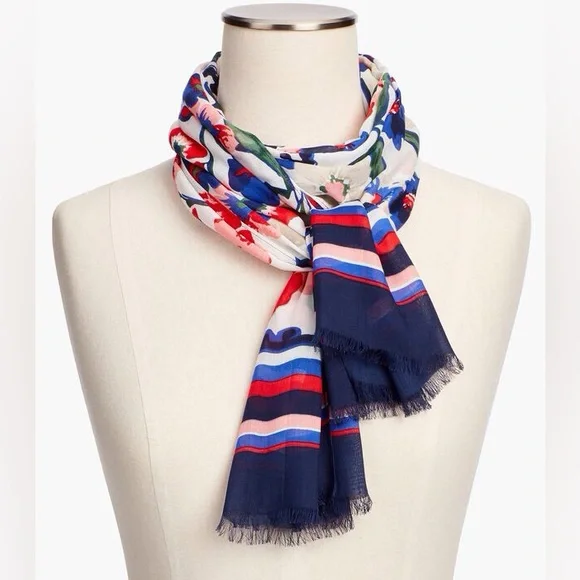 Talbots Scarf 🌿 - Picture 2 of 6